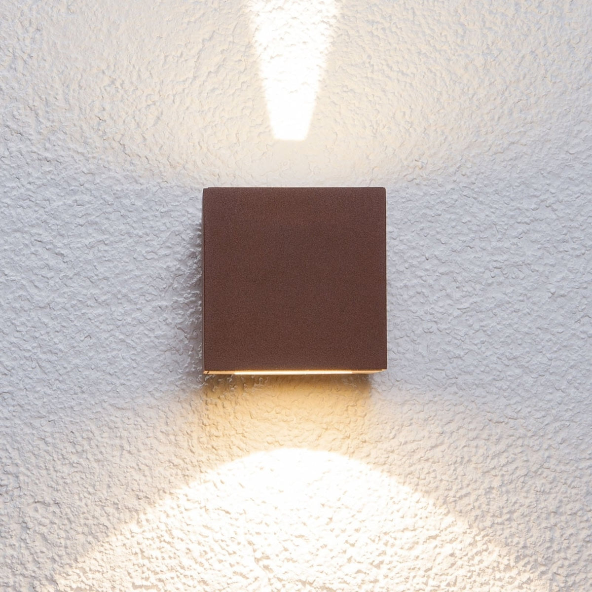 LED utevegglampe Jarno rustfarget metall forfra