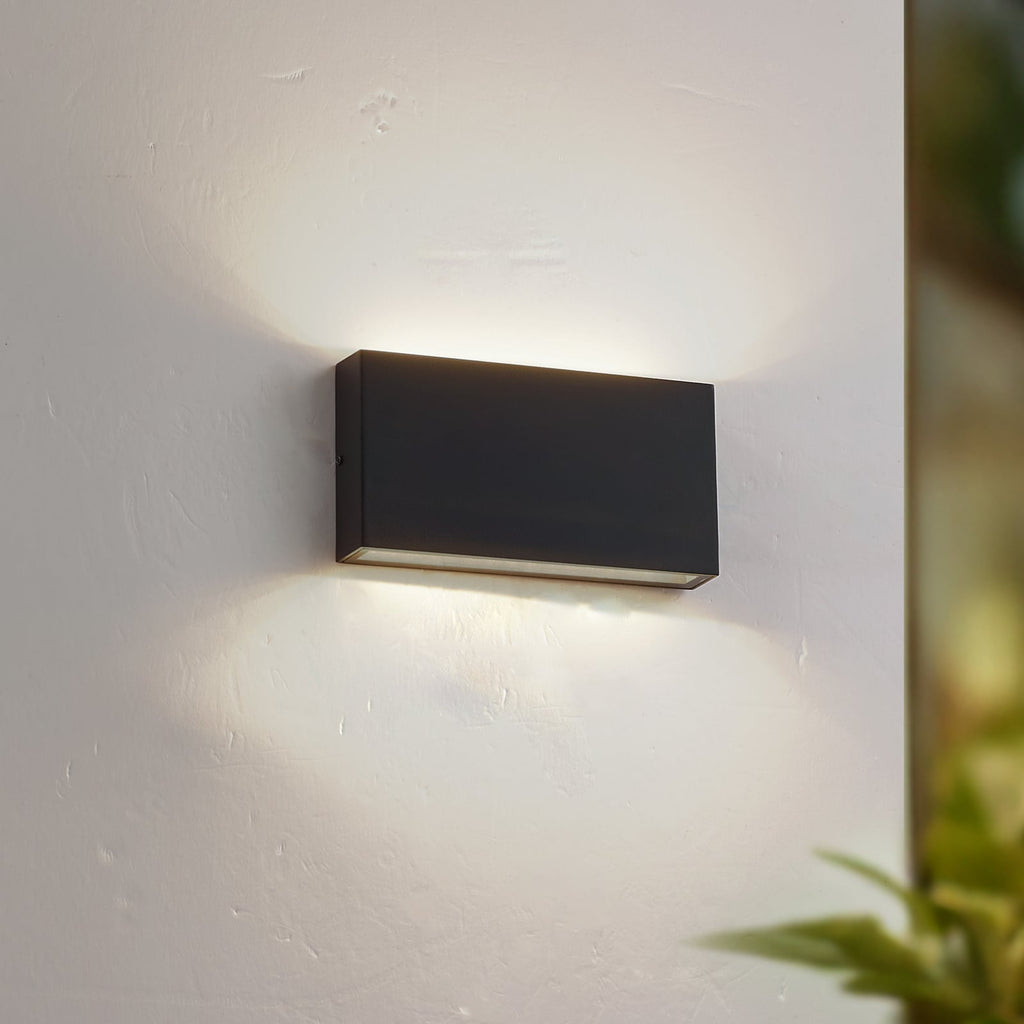LED utevegglampe Jarte svart aluminium front