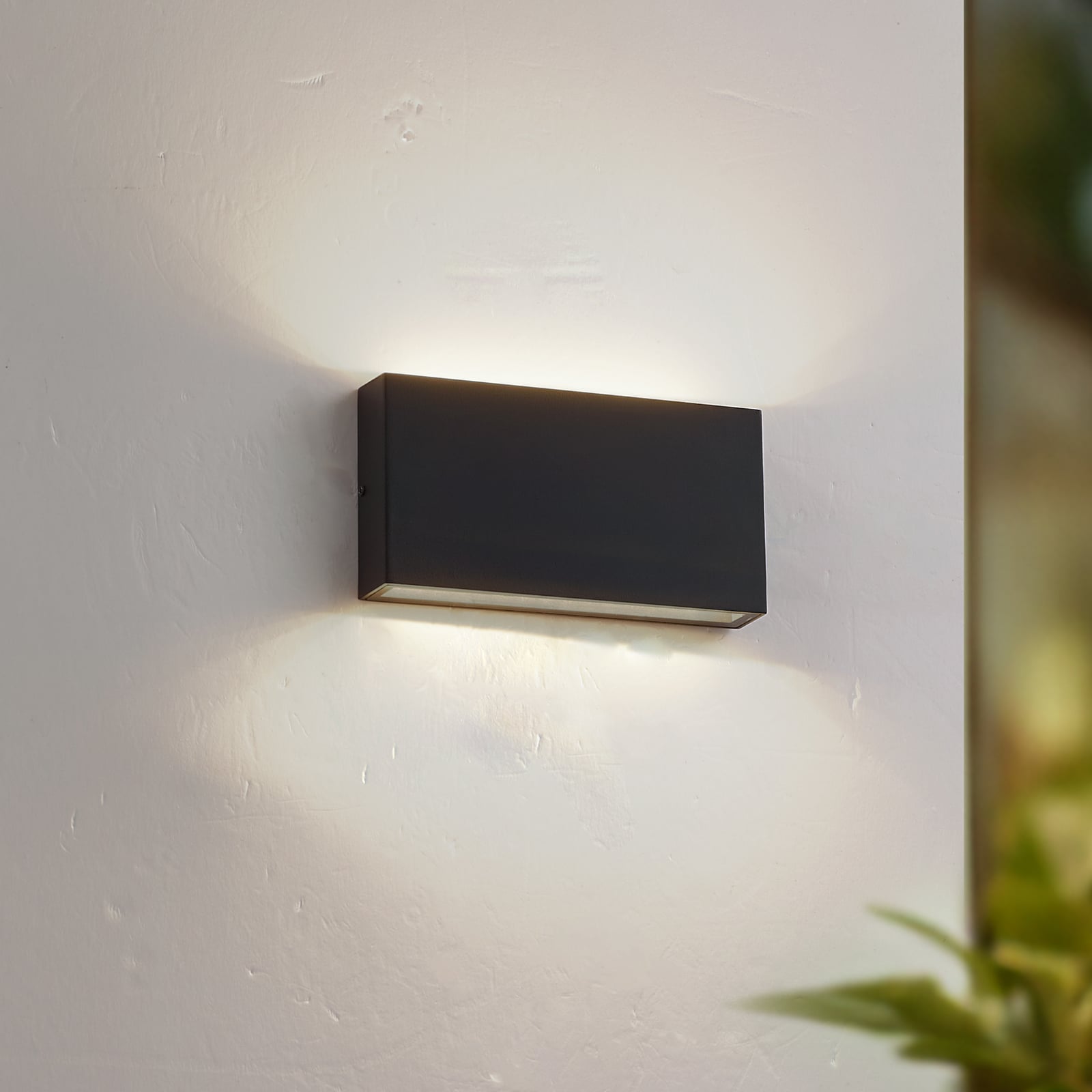 LED utevegglampe Jarte svart aluminium front