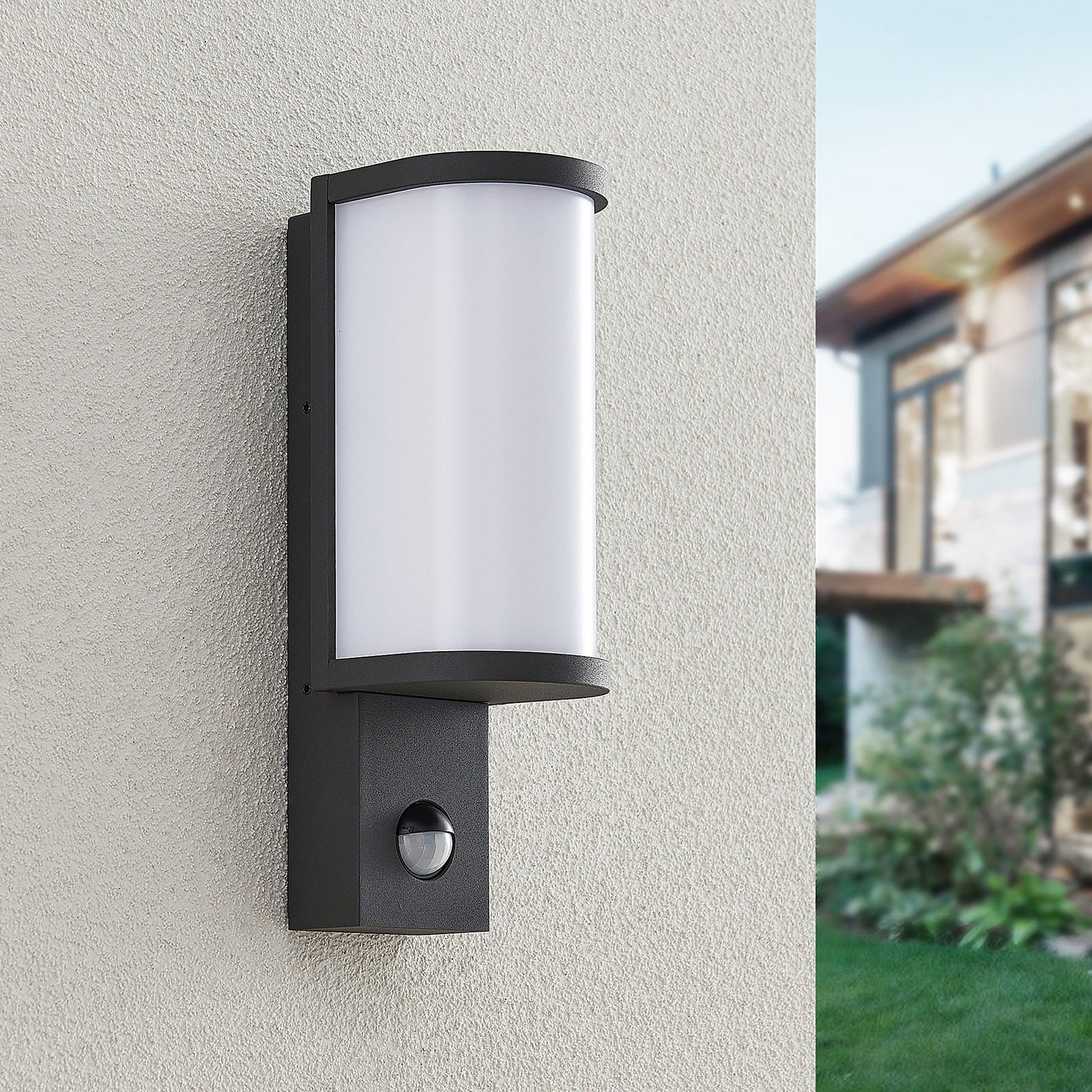 Detalj av LED utevegglampe Jokum med bevegelsessensor grafitt
