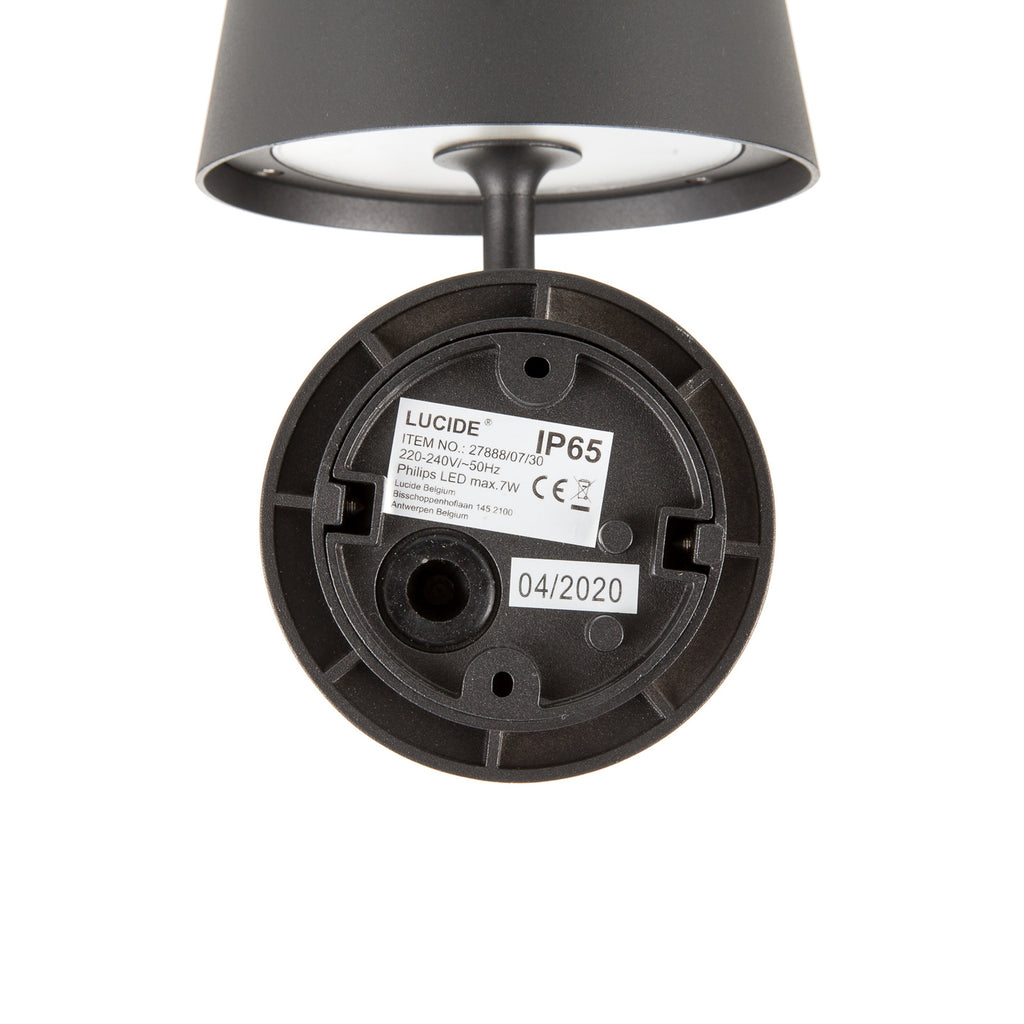 Nærbilde av LED utevegglampe Justin svart aluminium