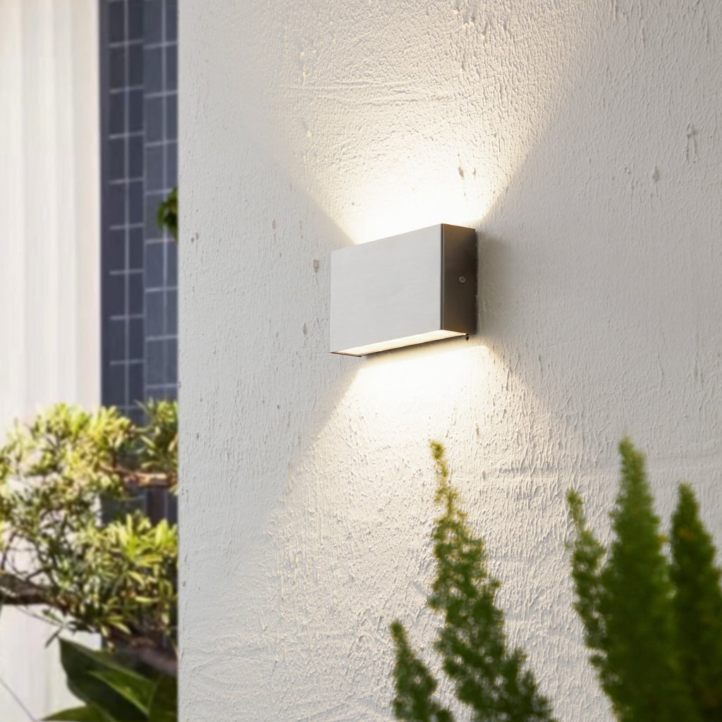 LED utevegglampe Karline rustfritt stål opp/ned IP65 forfra