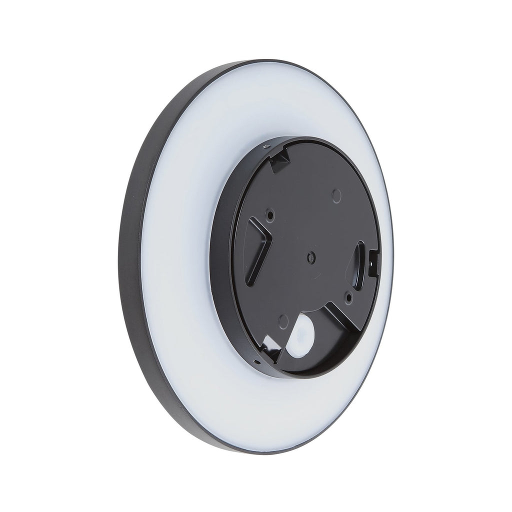 LED utevegglampe Kayana svart aluminium i bruk på vegg