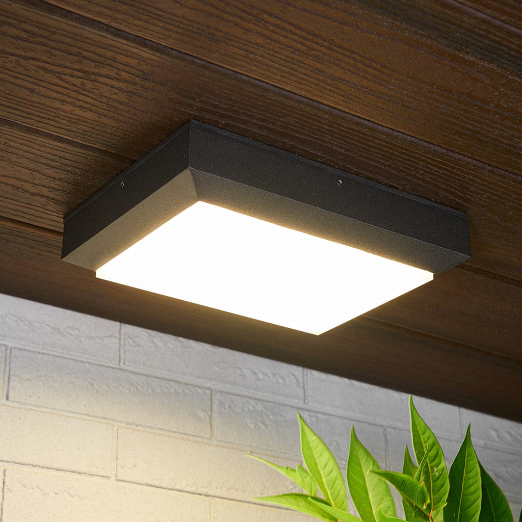 Nærbilde av LED utevegglampe Kiran aluminium antrasitt