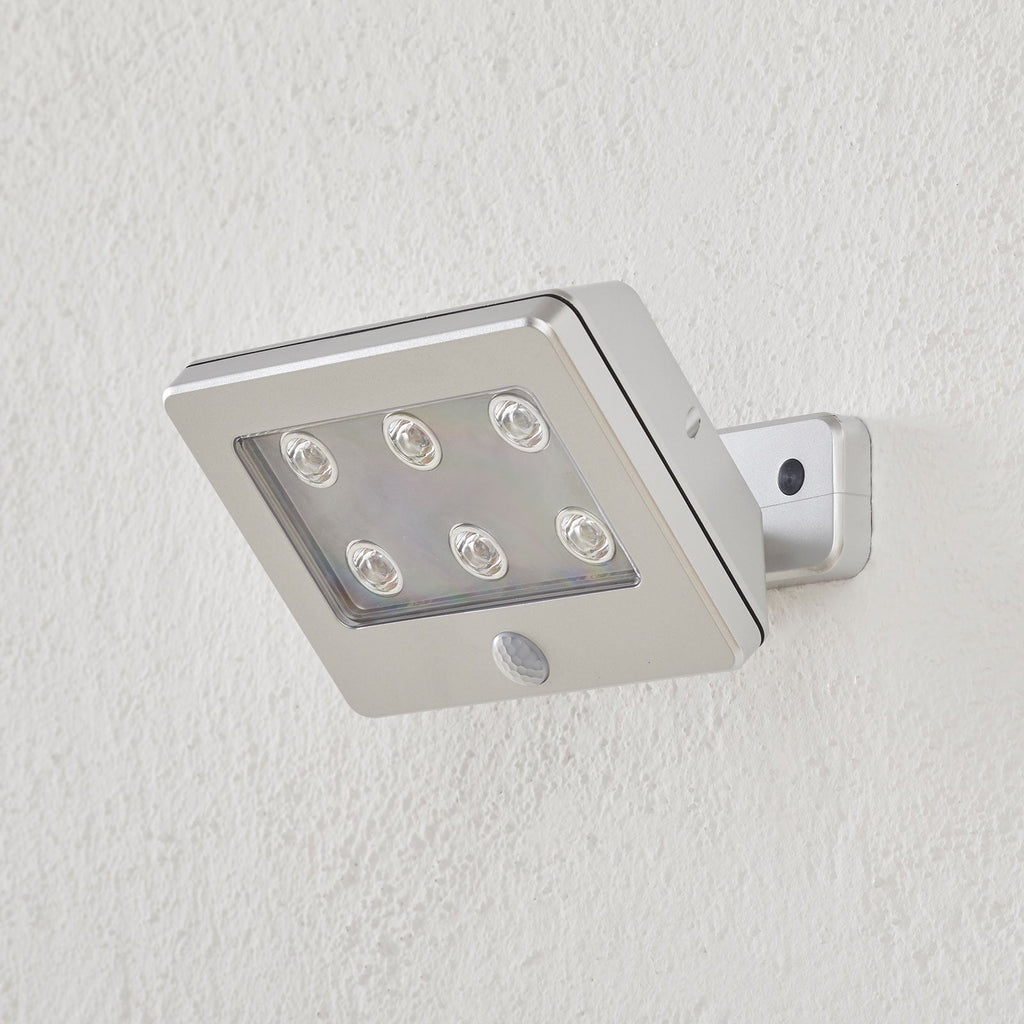 LED utevegglampe Kollig batteridrevet med bevegelsessensor titan bakside