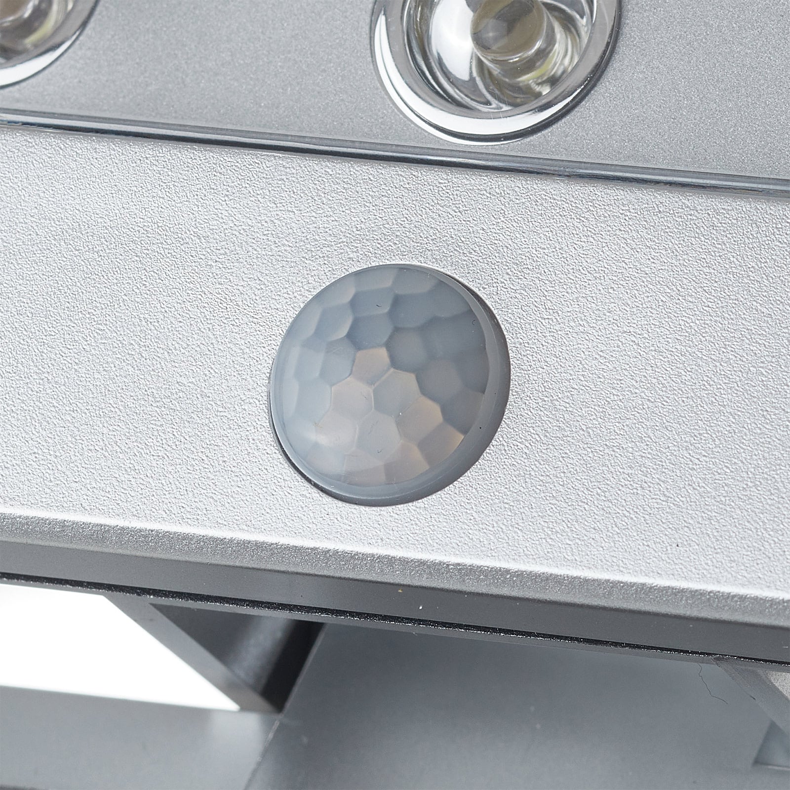 LED utevegglampe Kollig batteridrevet med bevegelsessensor titan lysbilde