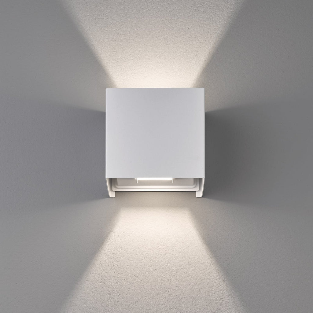 LED utevegglampe kubisk hvit 10W IP44 - FISCHER & HONSEL lysutslipp