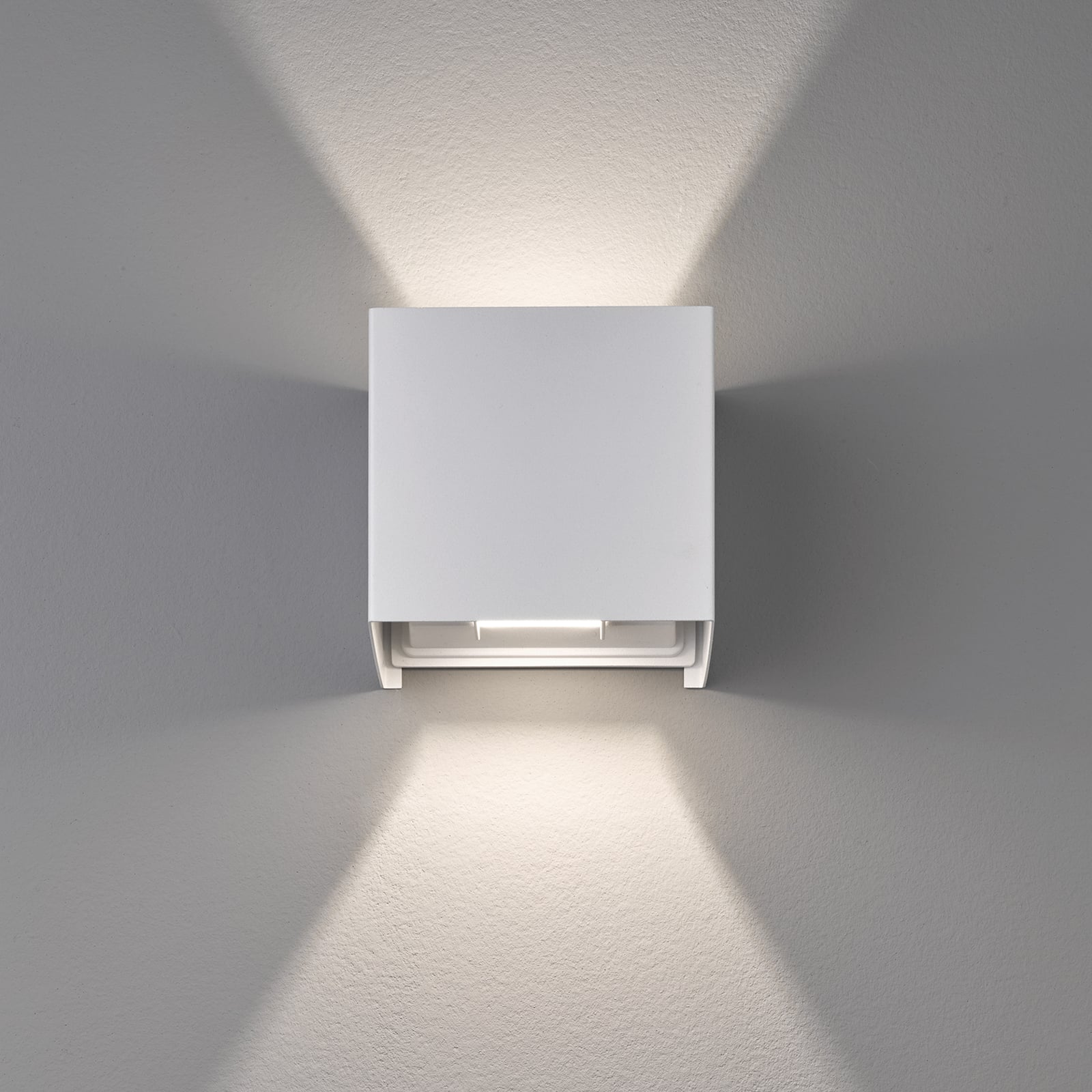 LED utevegglampe kubisk hvit 10W IP44 - FISCHER & HONSEL lysutslipp