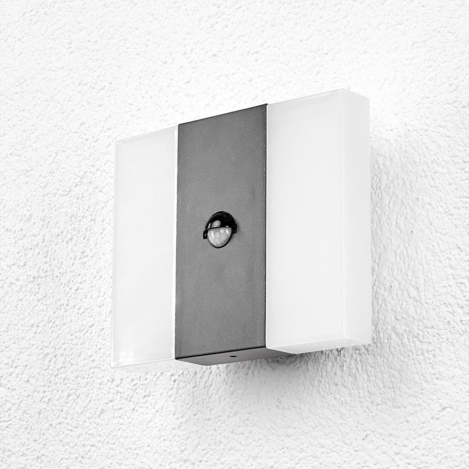 LED utevegglampe Kumi med bevegelsessensor grafitt bakside
