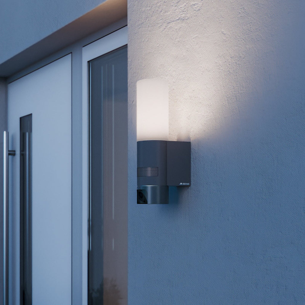 LED utevegglampe L 625 CAM med kamera og sensor forfra