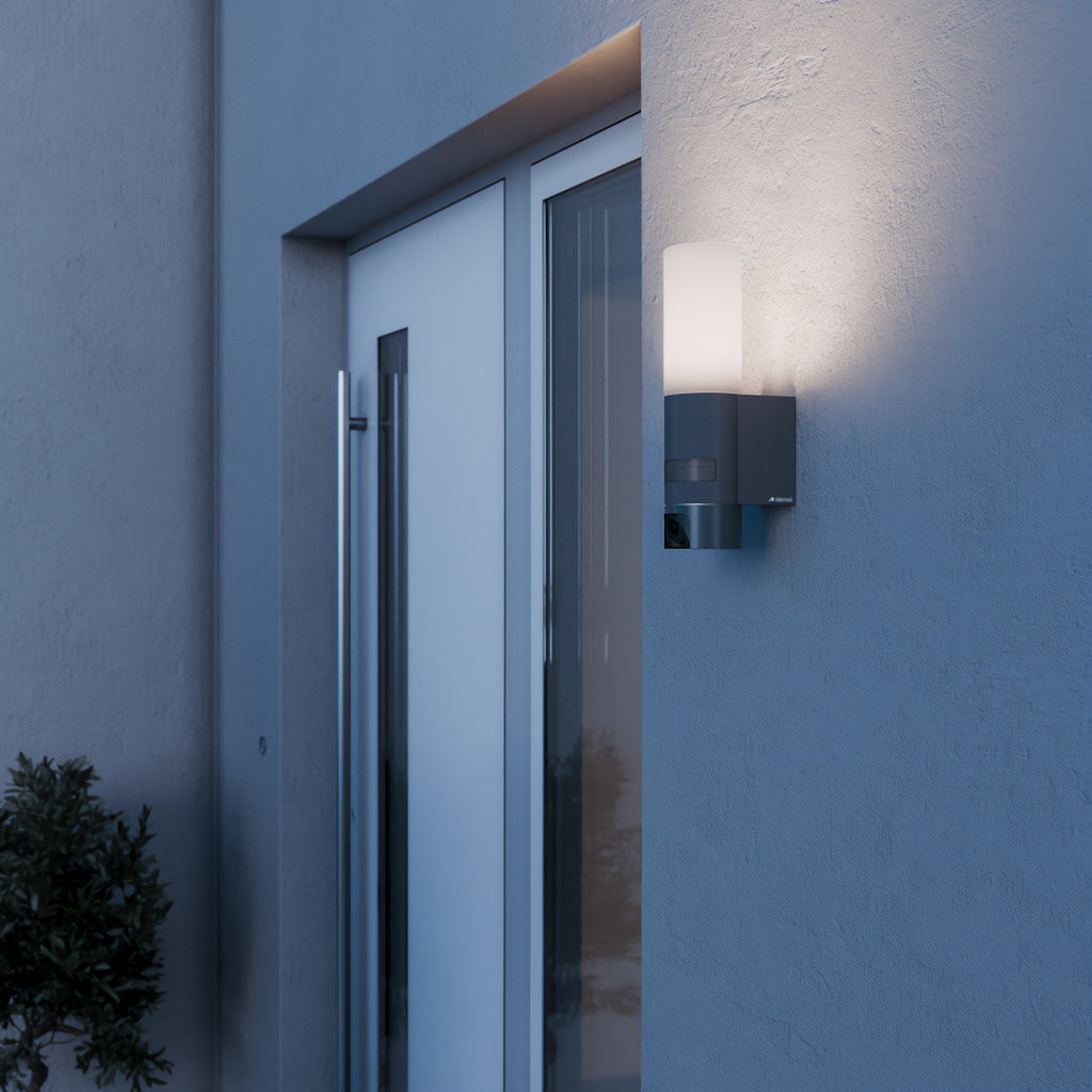 LED utevegglampe L 625 CAM med kamera og sensor bakside