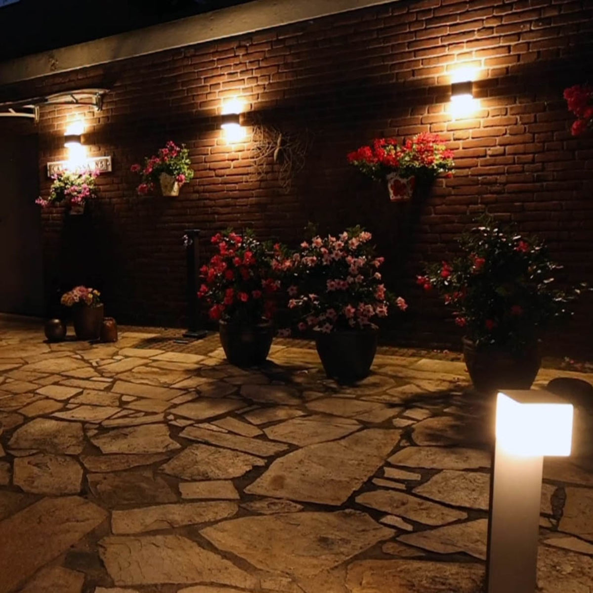 LED utevegglampe L 840 SC med Bluetooth tilkoblingssymbol