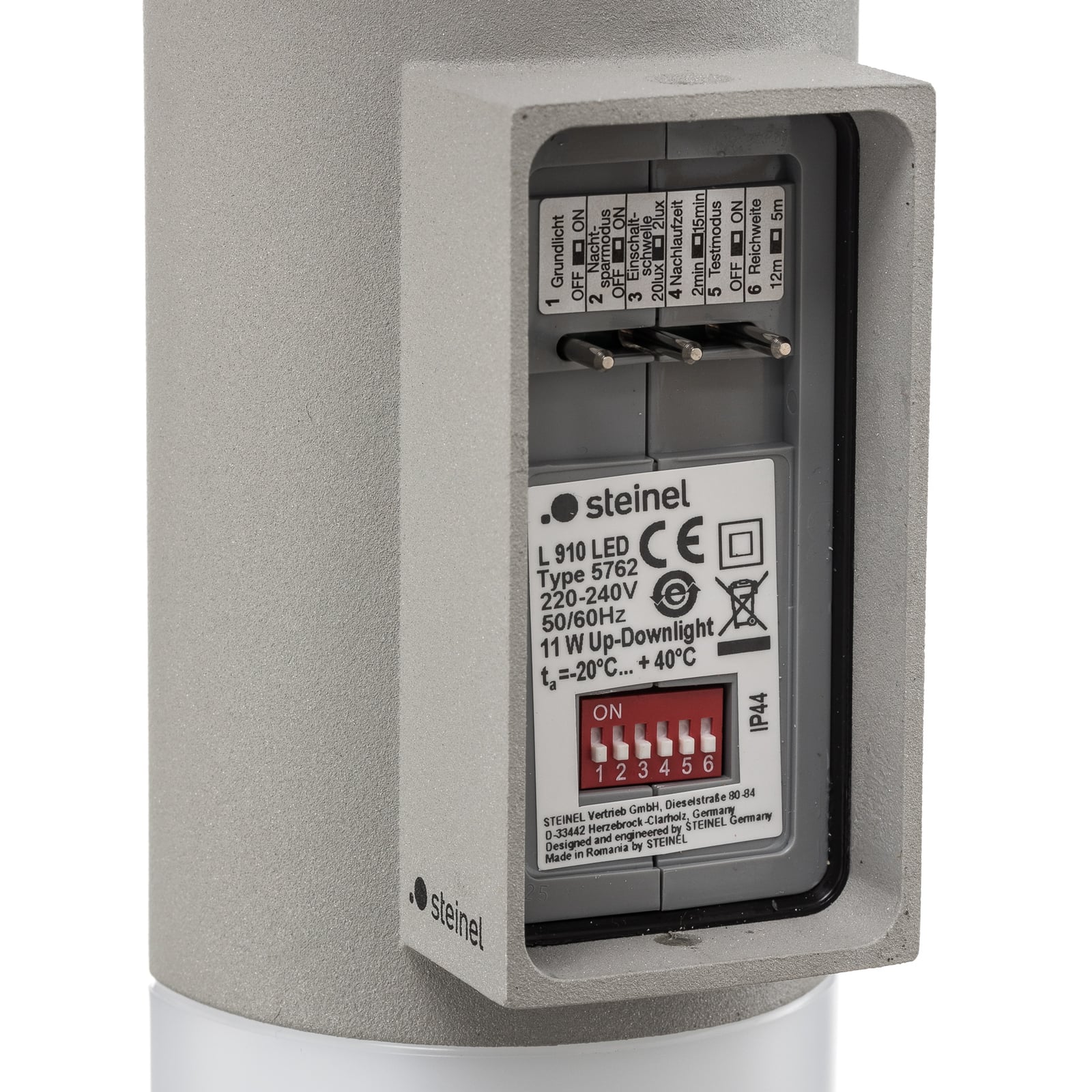 LED utevegglampe L 910 S med bevegelsessensor sølv sideprofil