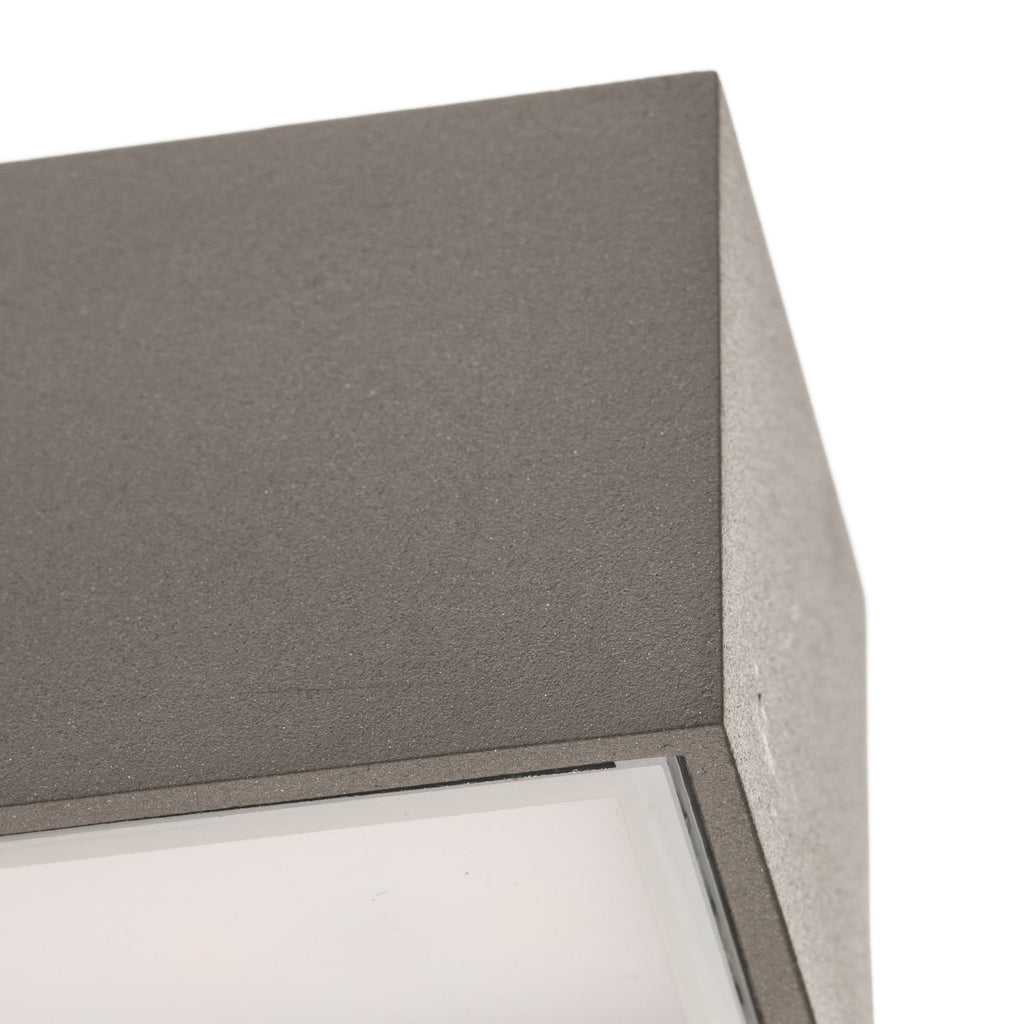 LED utevegglampe Lengo aluminium grå 50 cm nærbilde av LED-lys