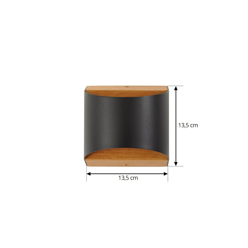 Nærbilde av LED utevegglampe Lenore aluminium og teak lys