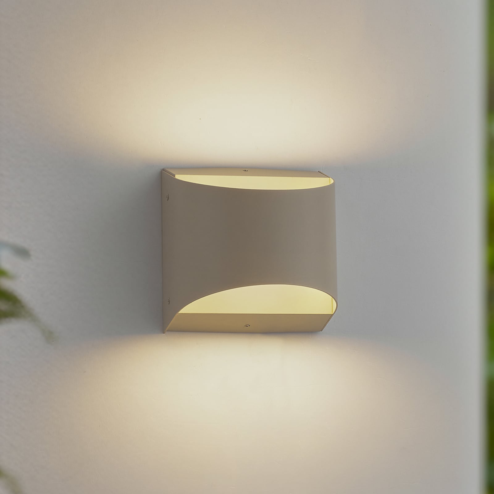 LED utevegglampe Lenore beige aluminium front