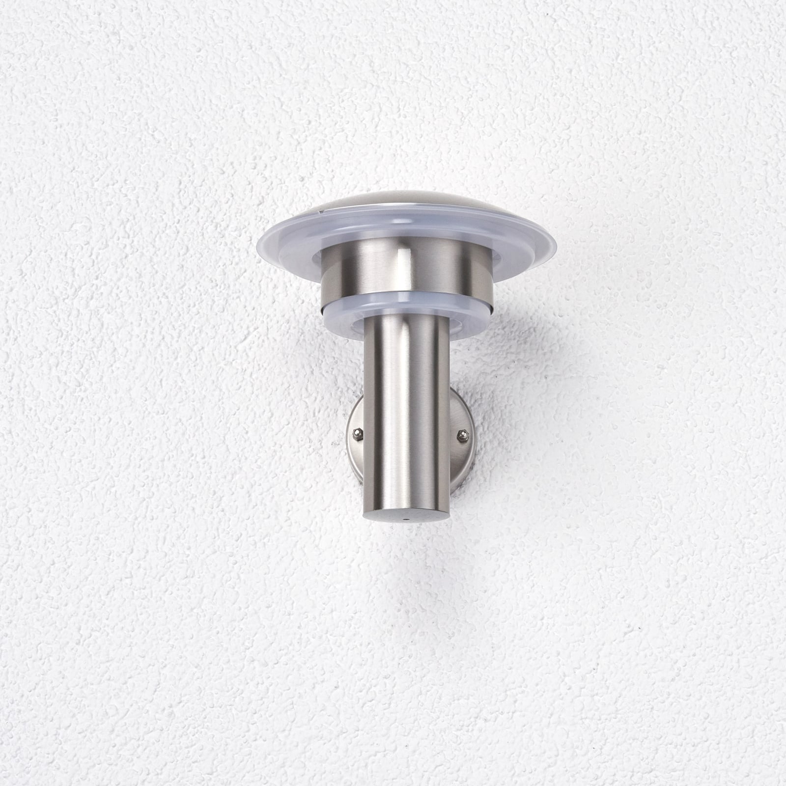 LED utevegglampe Lillie montert utendørs