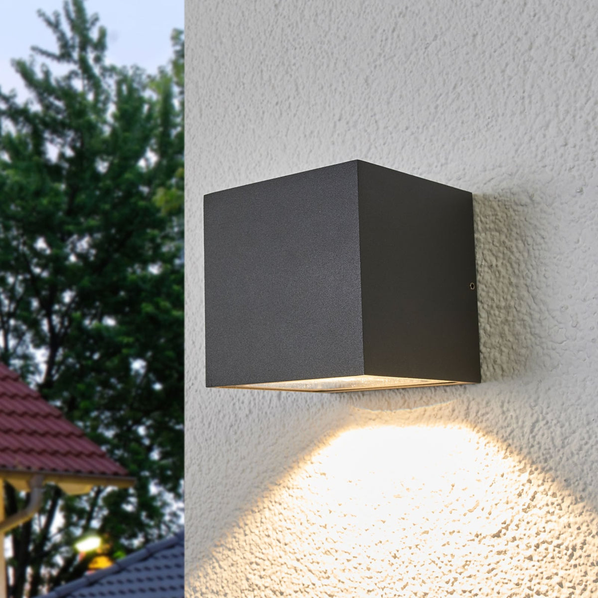 LED utevegglampe Merjem terningformet mørkegrå forfra