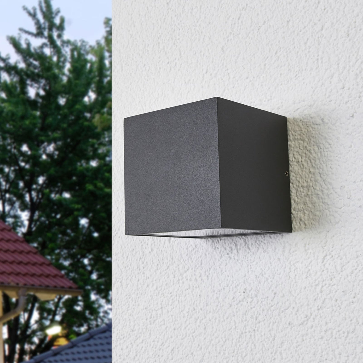 LED utevegglampe Merjem terningformet mørkegrå bakside