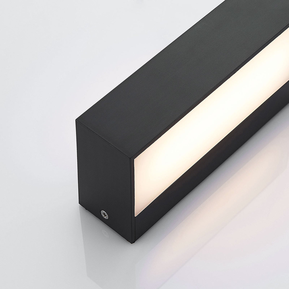 LED utevegglampe Nienke sjøvannsbestandig side
