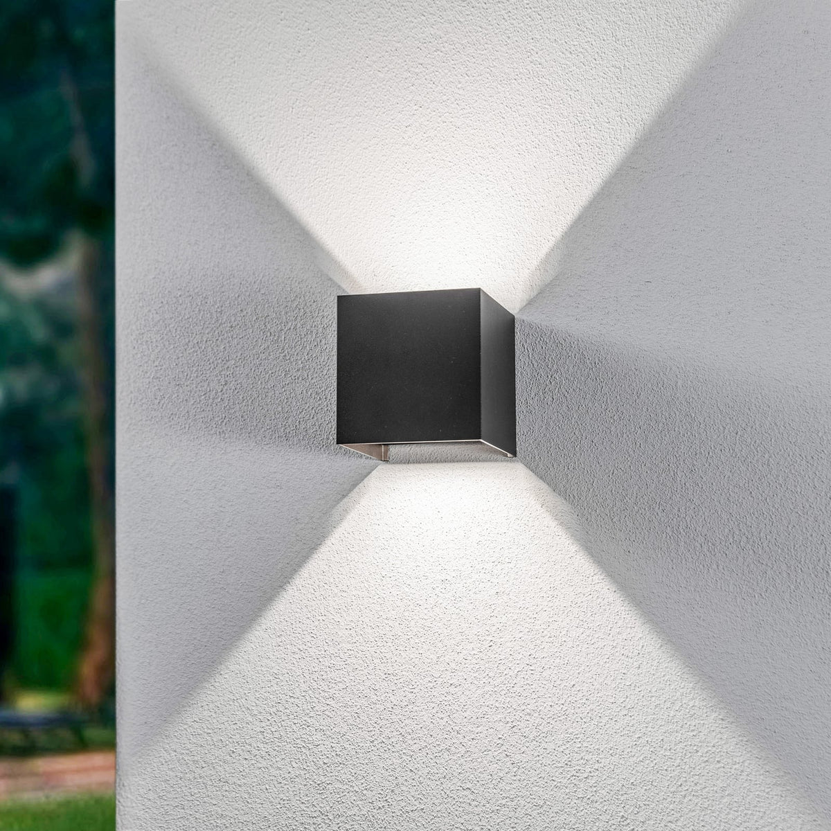LED utevegglampe Nivar firkantet svart bakside