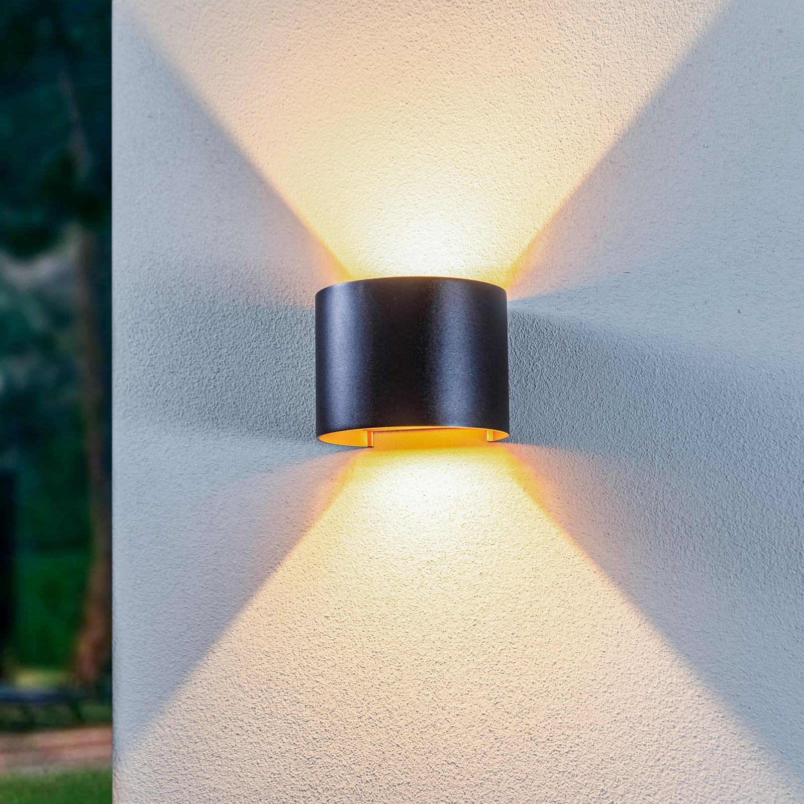 LED utevegglampe Nivar rund svart/gull IP54 bakside
