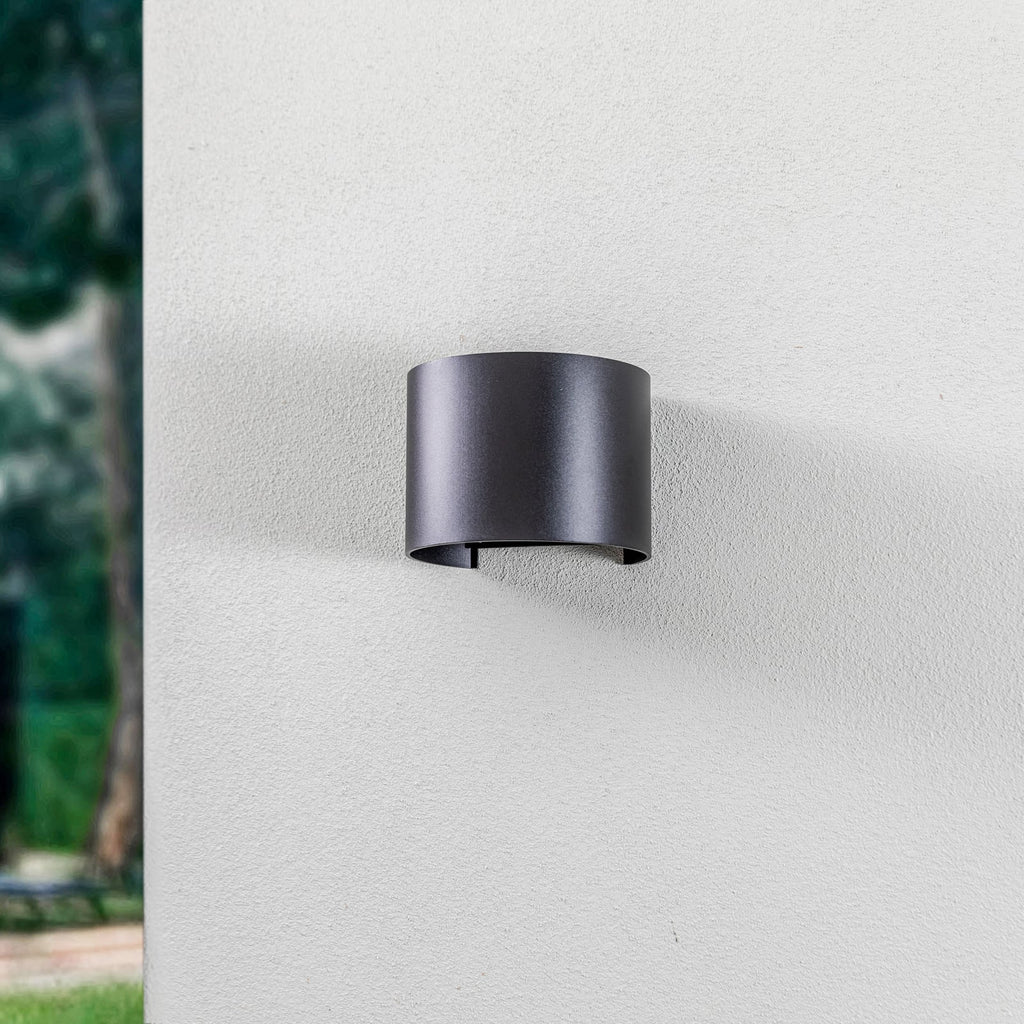 LED utevegglampe Nivar rund svart metall IP54 detalj
