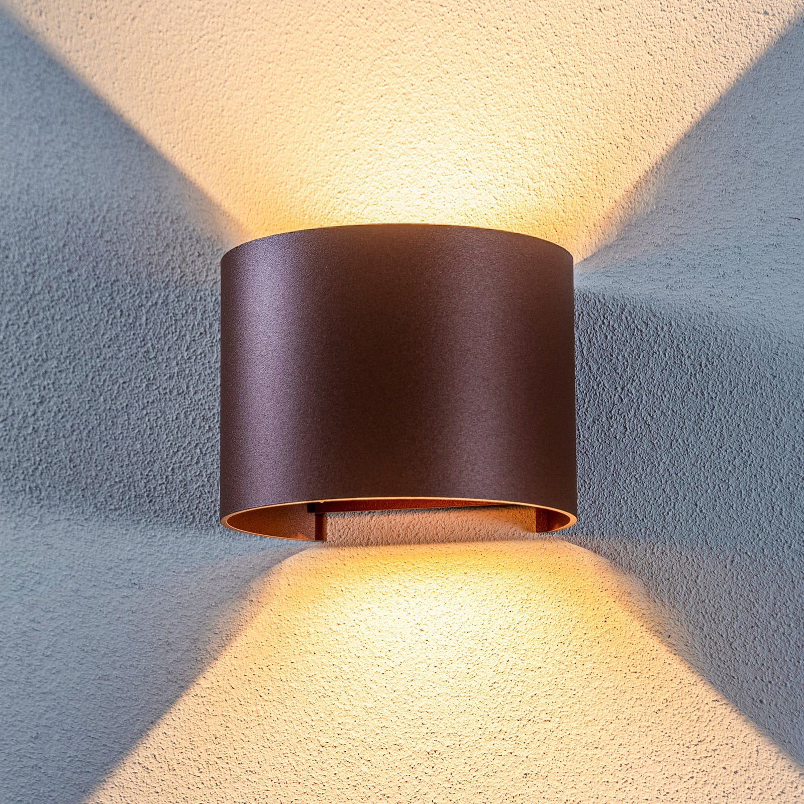 LED utevegglampe Nivar rund rustfarget metall forfra