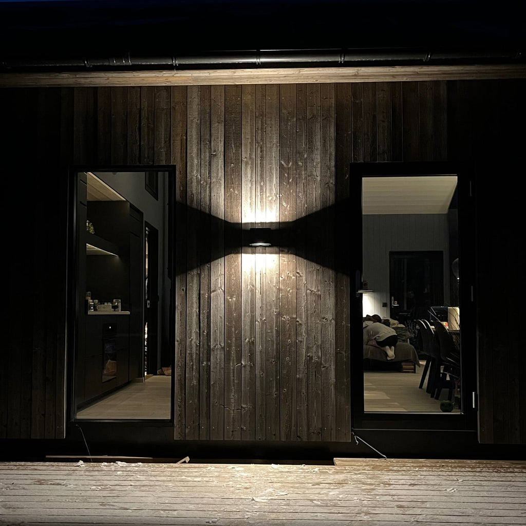 LED utevegglampe opp og ned dimbar svart CCT The Light Group bakside