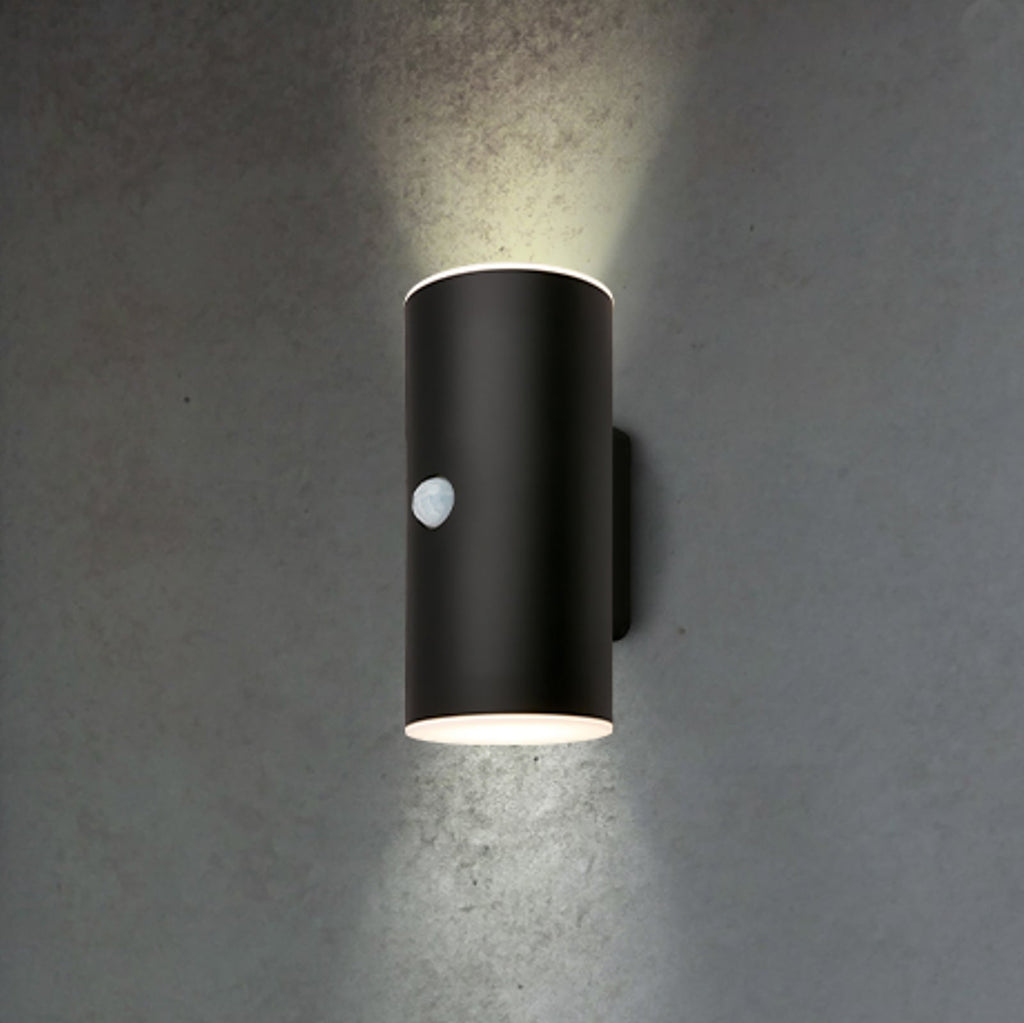 LED utevegglampe oppladbar opp/ned med bevegelsessensor svart IP44 - Briloner forfra