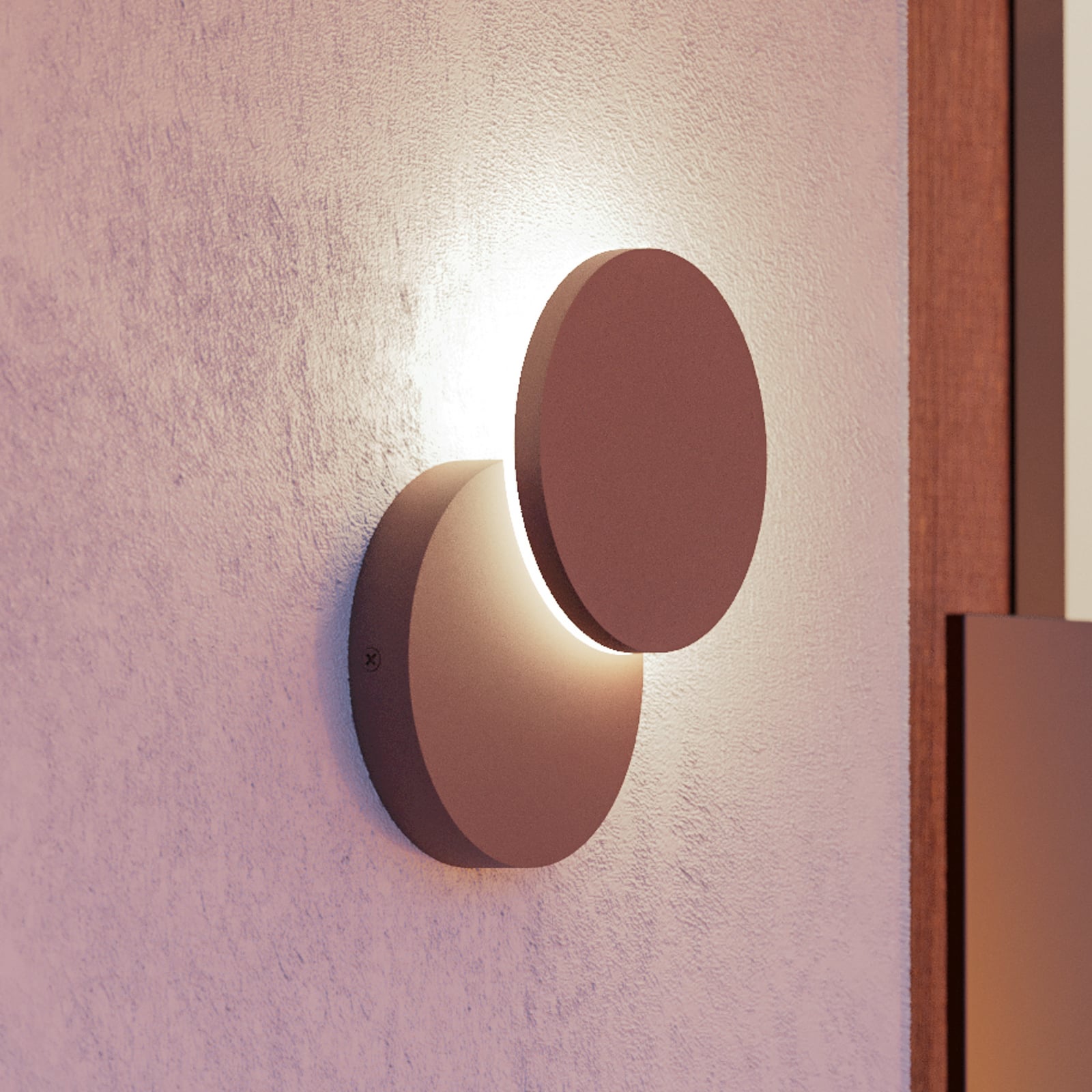 LED utevegglampe Pedersano rustfarget front