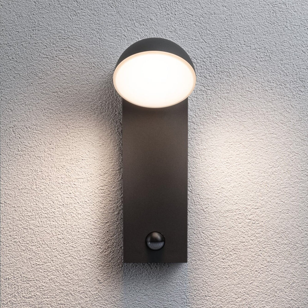 LED utevegglampe Puka aluminium med bevegelsessensor antrasitt IP44 nærbilde sensor