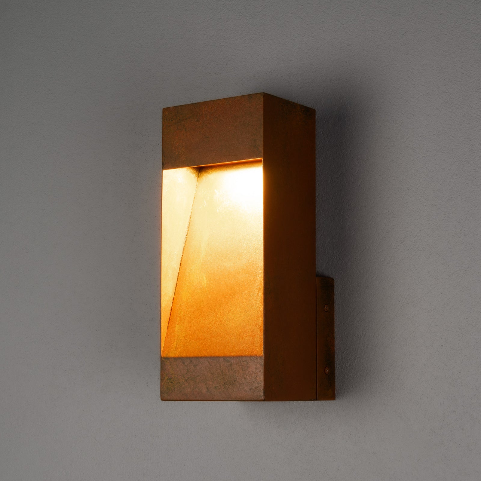Detalj av LED utevegglampe Rho rustfarget aluminium dimbar IP54