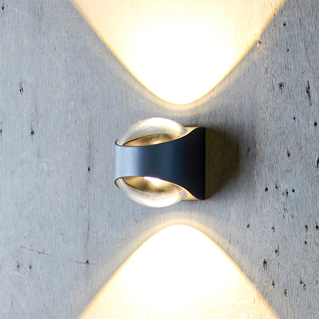 LED utevegglampe Saga opp og ned svart IP65 forfra