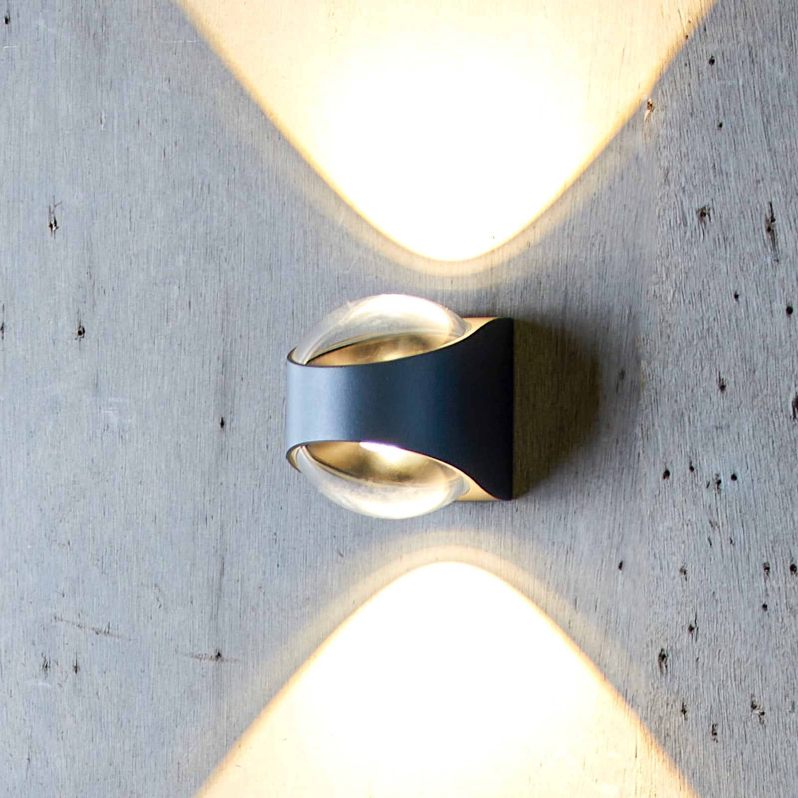 LED utevegglampe Saga opp og ned svart IP65 forfra
