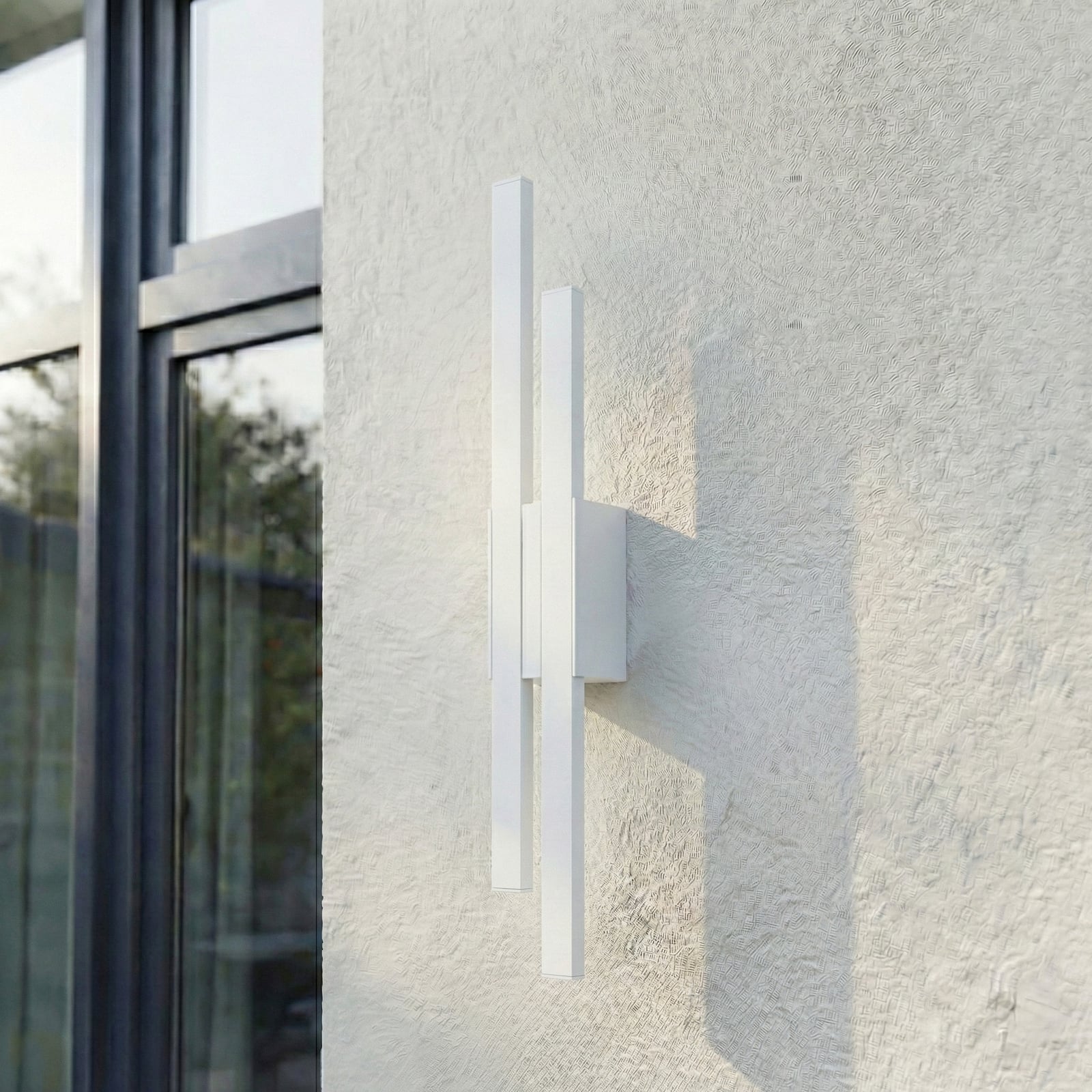 Montering av LED utevegglampe Sakari hvit aluminium 59 cm