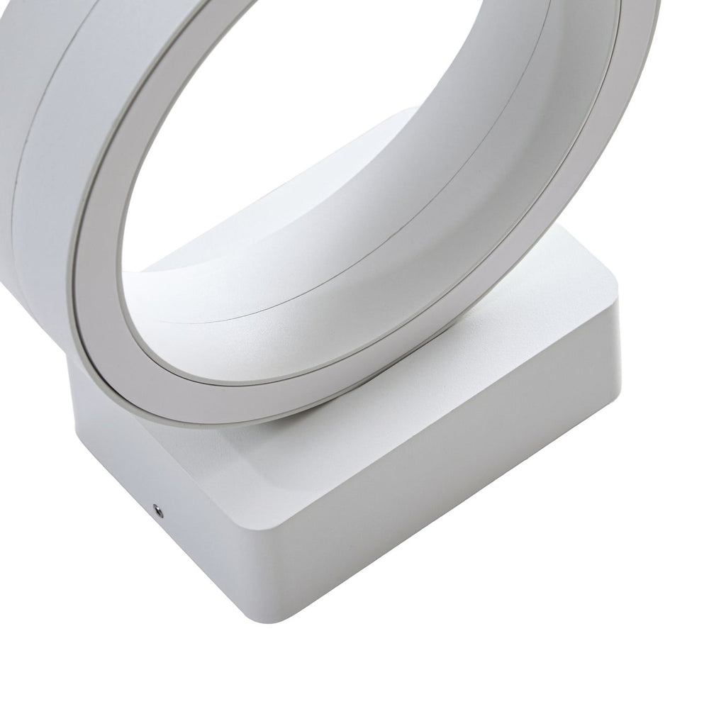 LED utevegglampe Selviro ringformet hvit installasjon