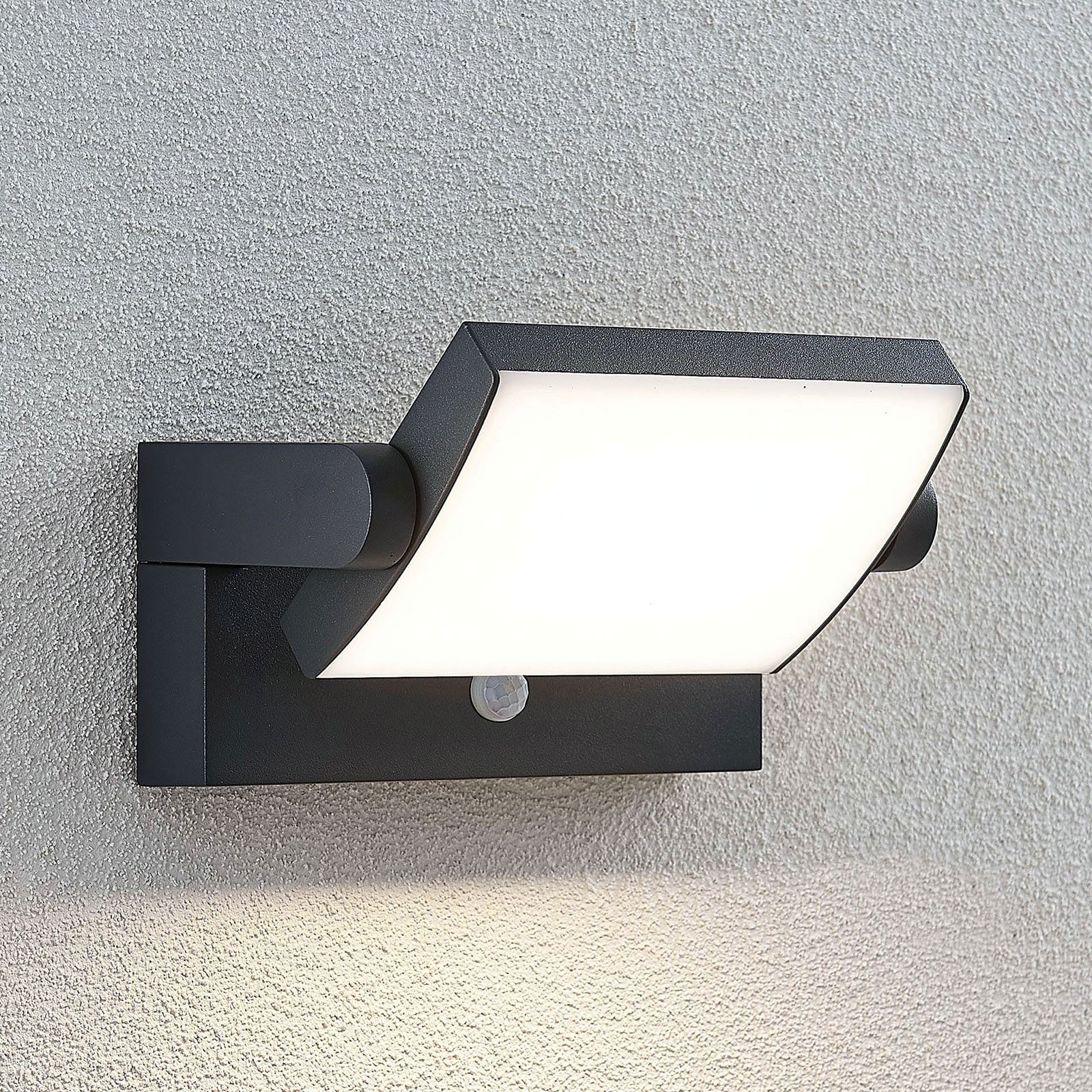 LED utevegglampe Sherin med bevegelsessensor antrasitt forfra