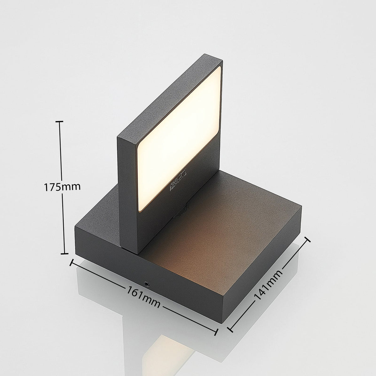 LED utevegglampe Silvan antrasitt aluminium montert på vegg