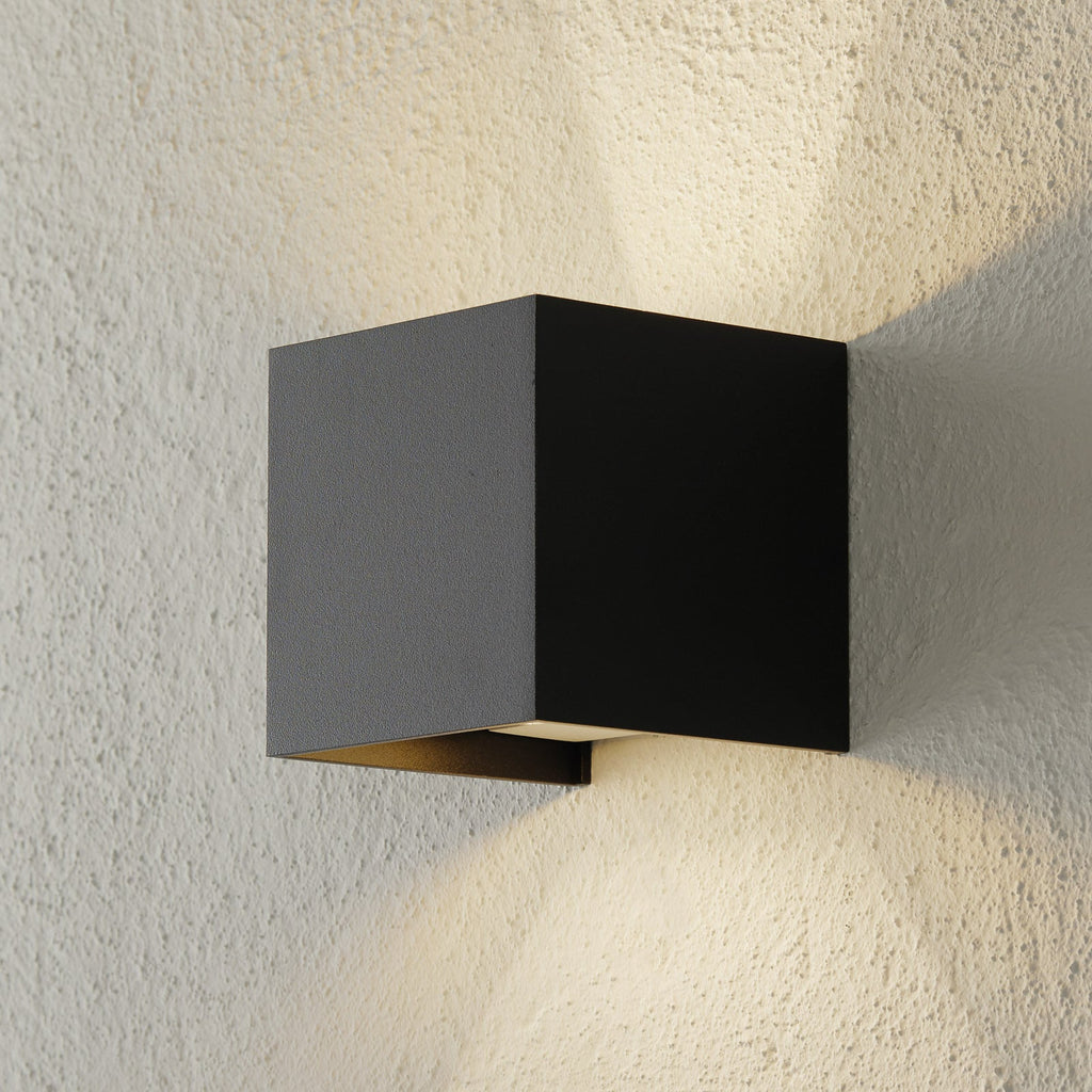 LED utevegglampe Siri 44 opp/ned dimbar svart IP54 bakside