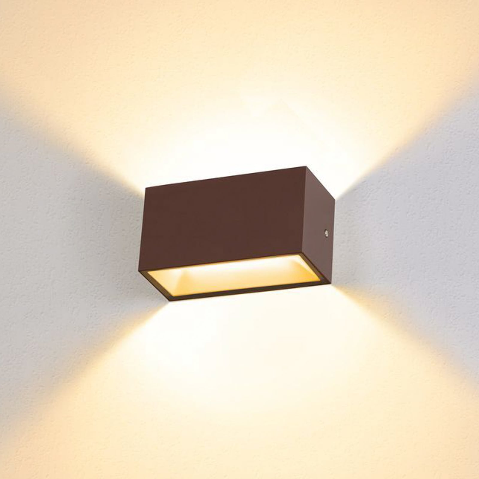 LED utevegglampe Sitra opp og ned CCT 20 cm IP44 front