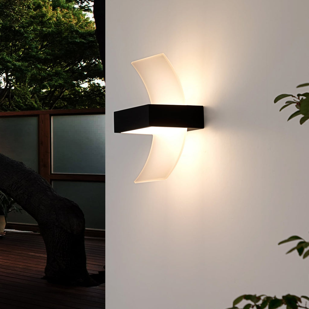 LED utevegglampe Skadi buet grafitt/hvit forside