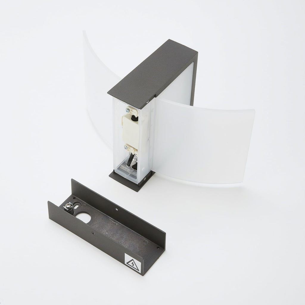LED utevegglampe Skadi buet grafitt/hvit IP54 7,7W - Lucande