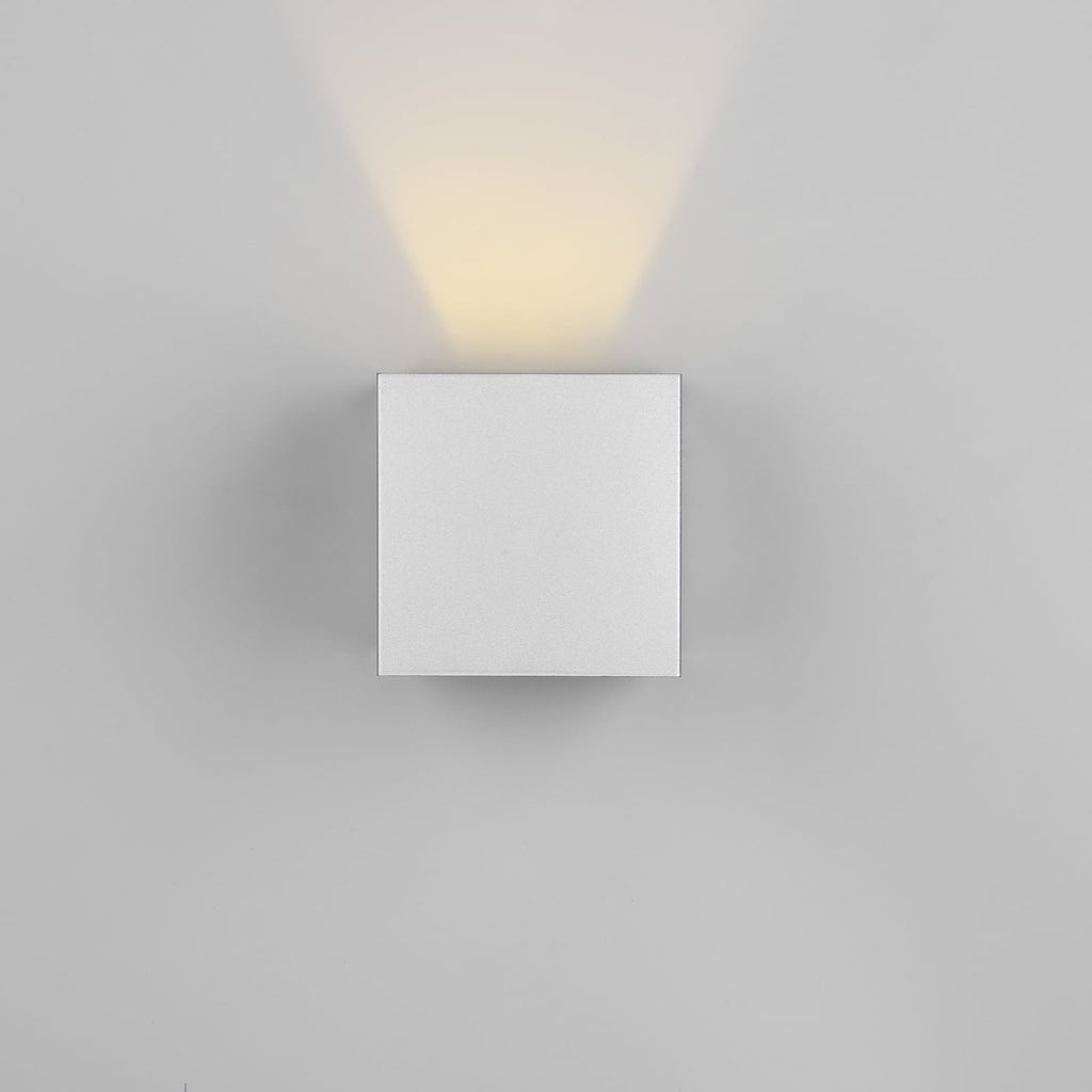 LED utevegglampe Talent oppladbar med sensor titan magnetfeste detalj