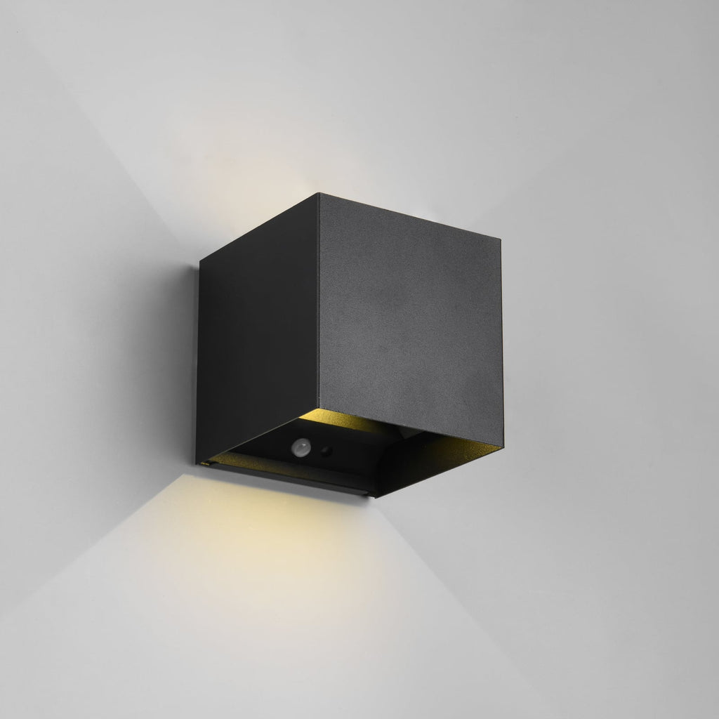 LED utevegglampe Talent oppladbar svart med sensor IP44 - Reality forfra