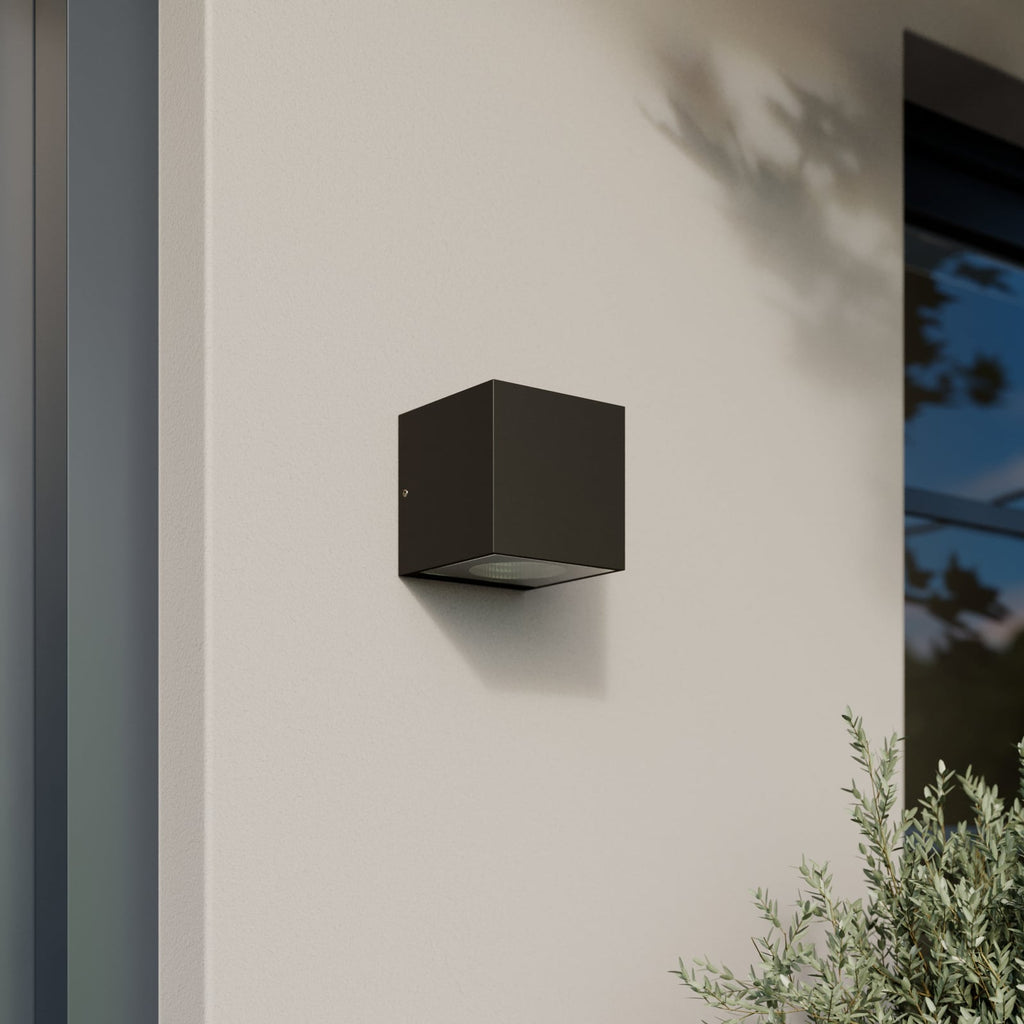 LED utevegglampe Tassnim dimbar antrasitt IP65 detalj