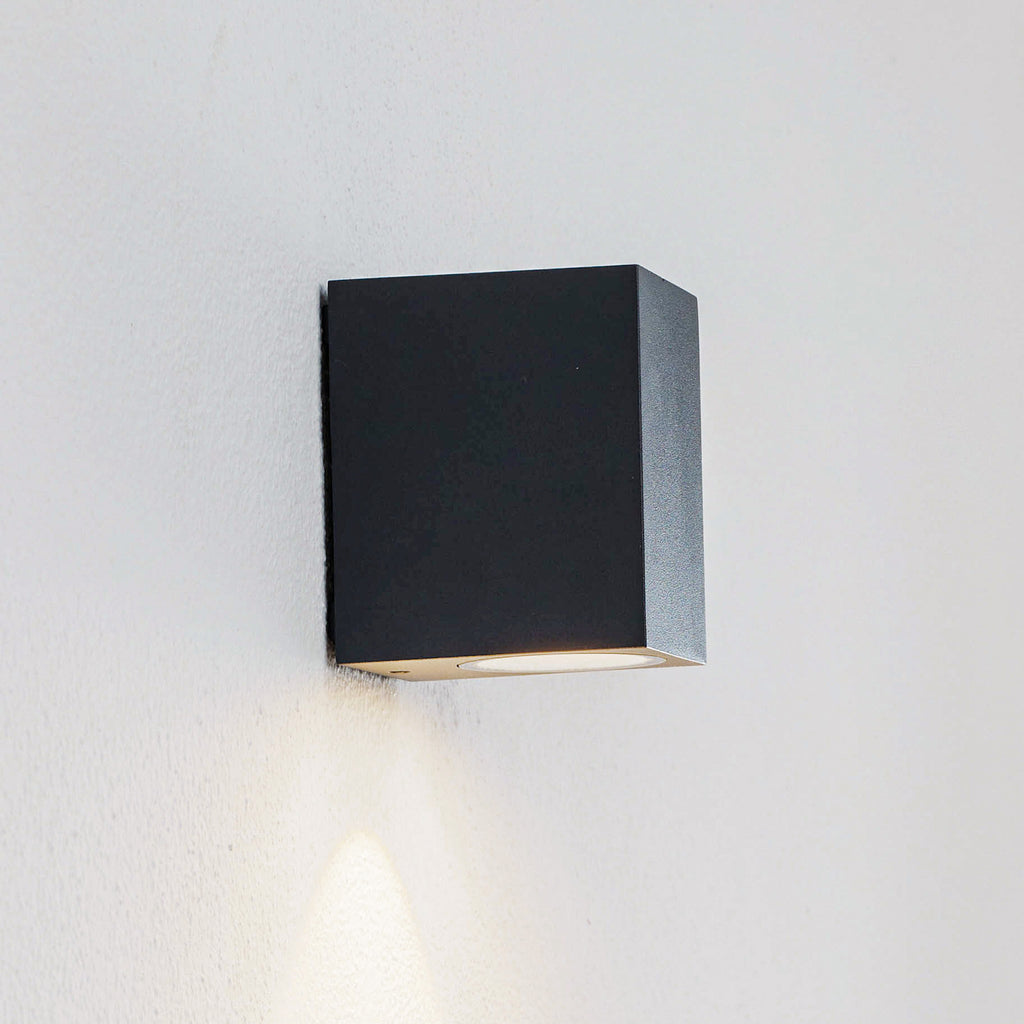 LED utevegglampe Tavi antrasitt forfra