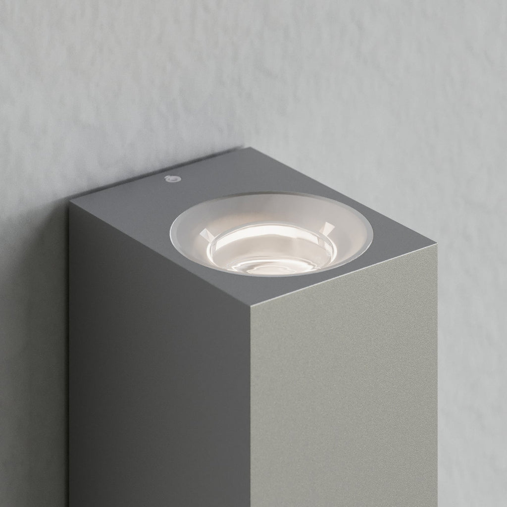 LED utevegglampe Tavi opp og ned sølv IP54 montert utendørs