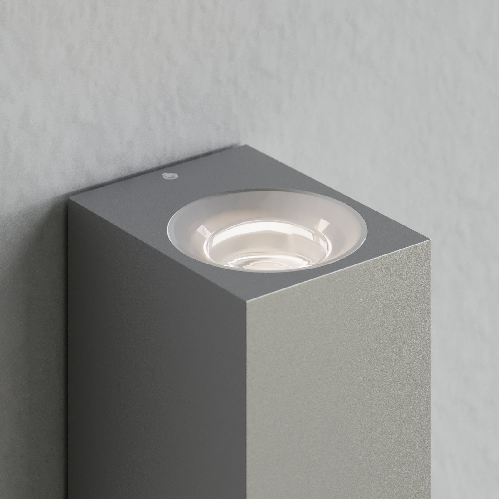 LED utevegglampe Tavi opp og ned sølv IP54 montert utendørs