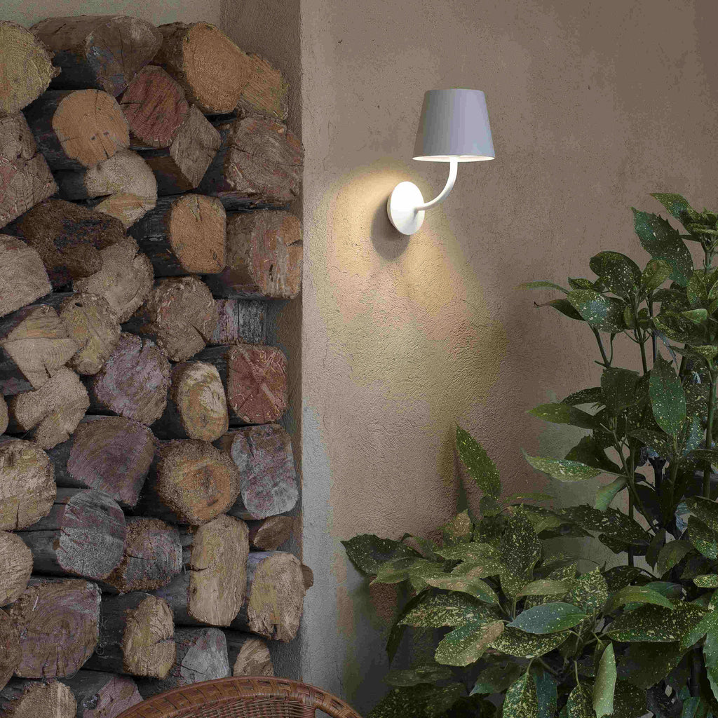 LED utevegglampe Toc aluminium hvit IP65 17 cm montert på vegg